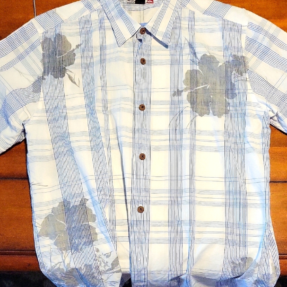 Quiksilver Blue and White Casual Button Down Shirt